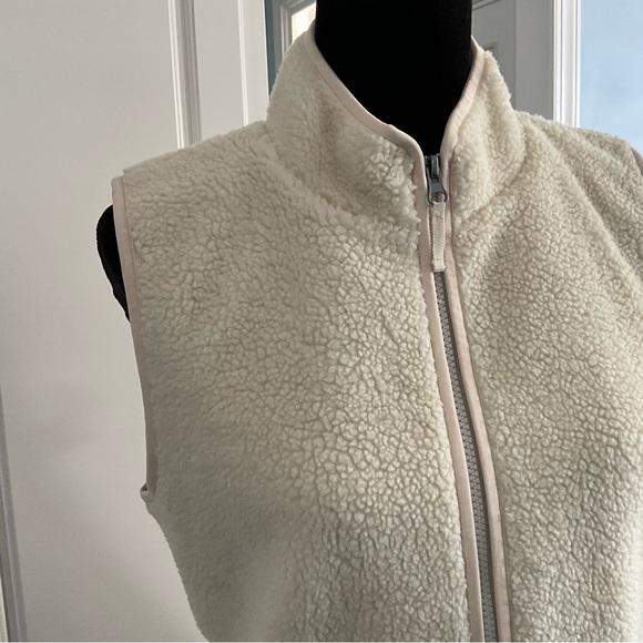 NWOT Talbots Teddy Medium Teddy Sherpa Vest Off-White VEST - Picture 4 of 5